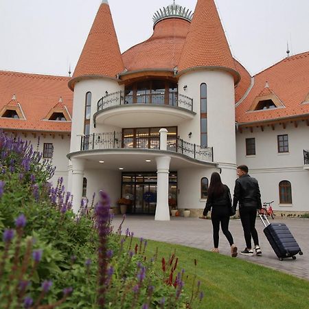 Hungarikum Hotel Lakitelek Esterno foto